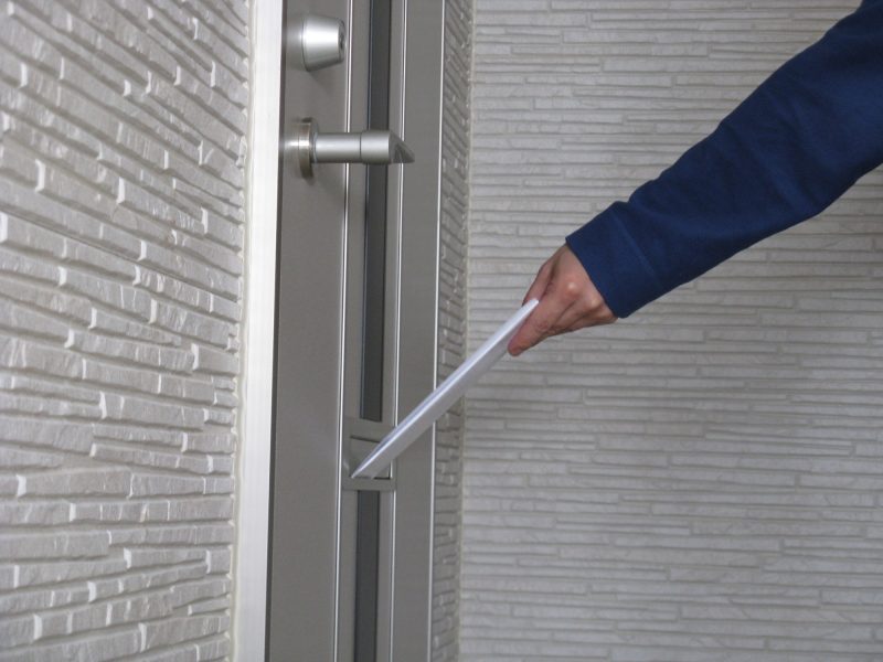 ポスティング/ポスト/家/投函