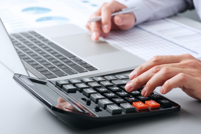 簿記/パソコン/電卓/ビジネス