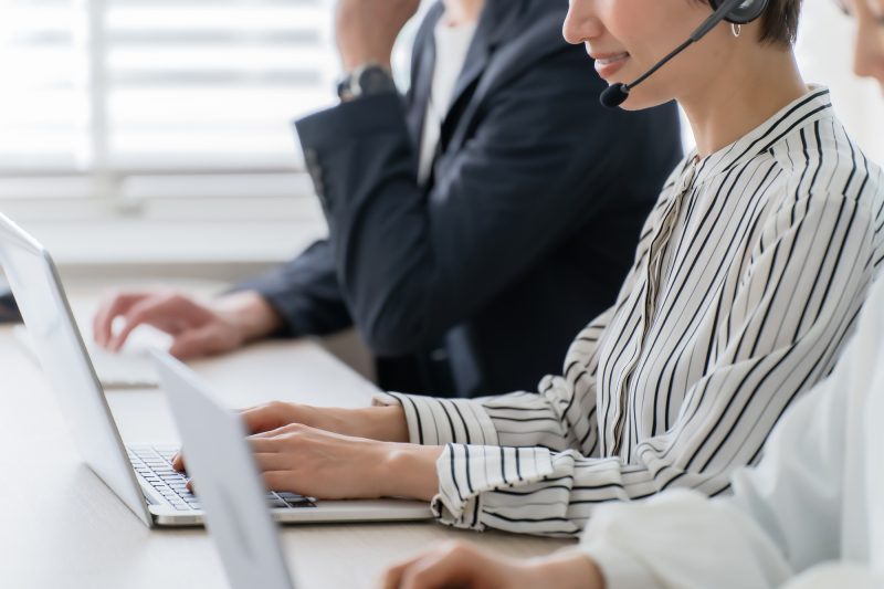コールセンター/カスタマーサポート/オペレーター/パソコン/オフィス