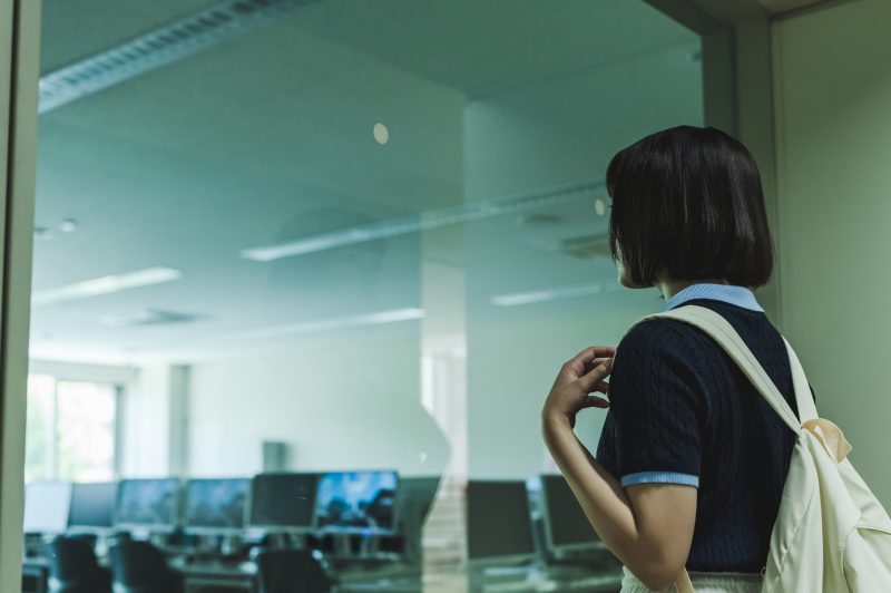 施設見学/女性/オープンキャンパス/パソコン